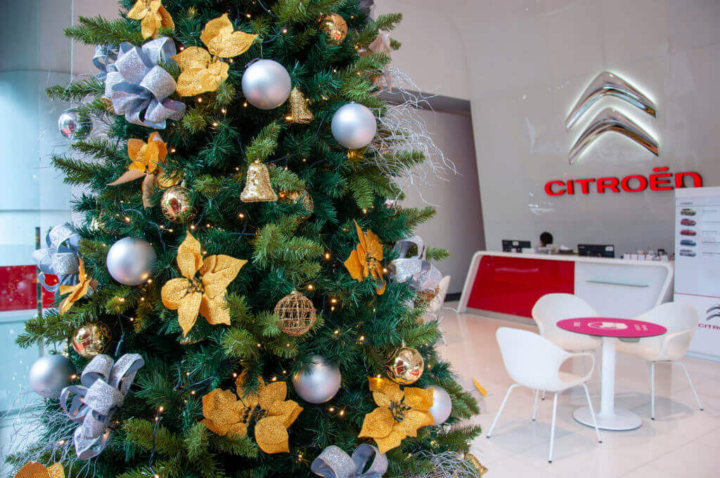 Leading Office Christmas Decorations Services - Carlton - Prince's Landscape Pte Ltd